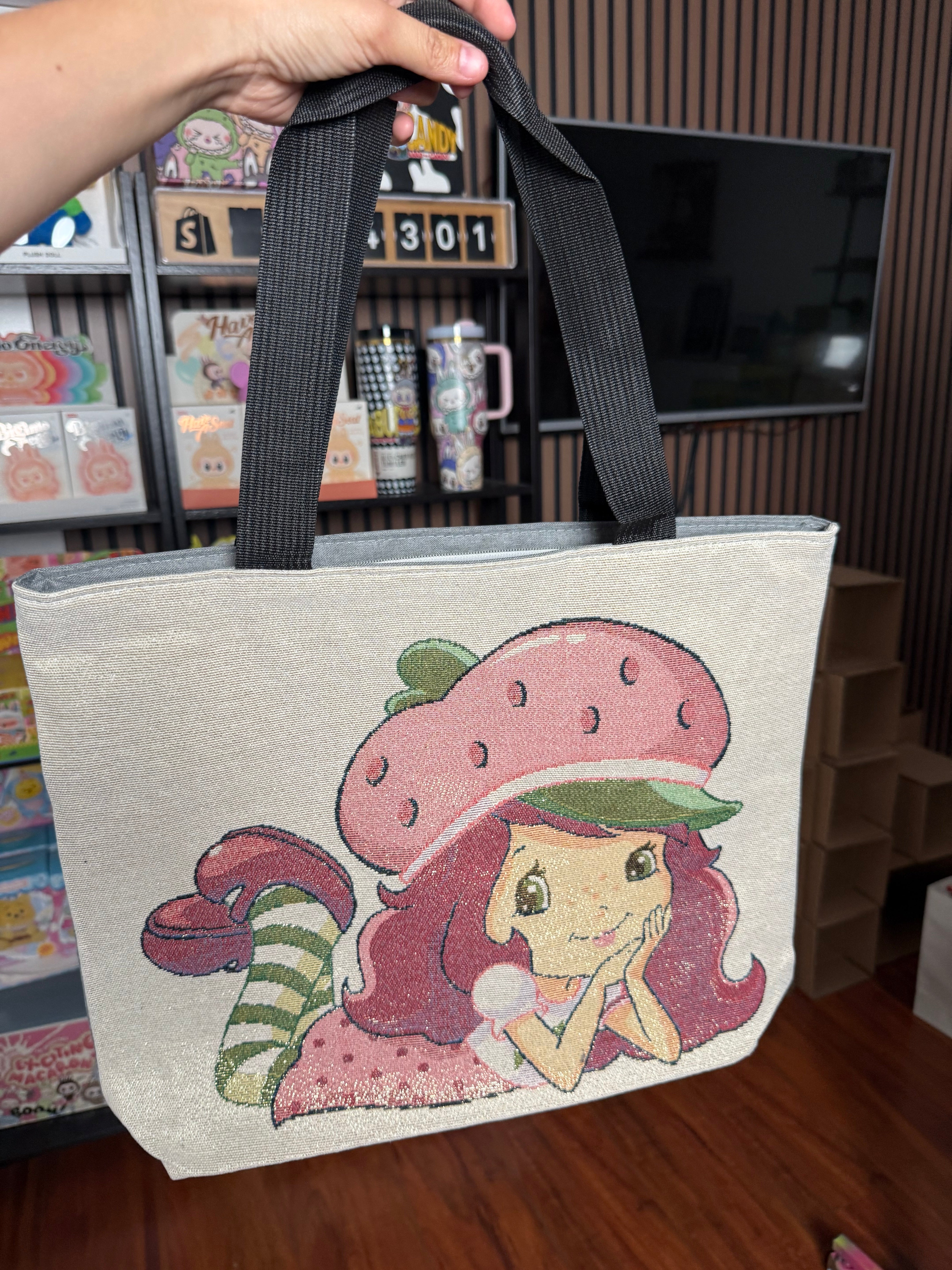 Strawberry tote