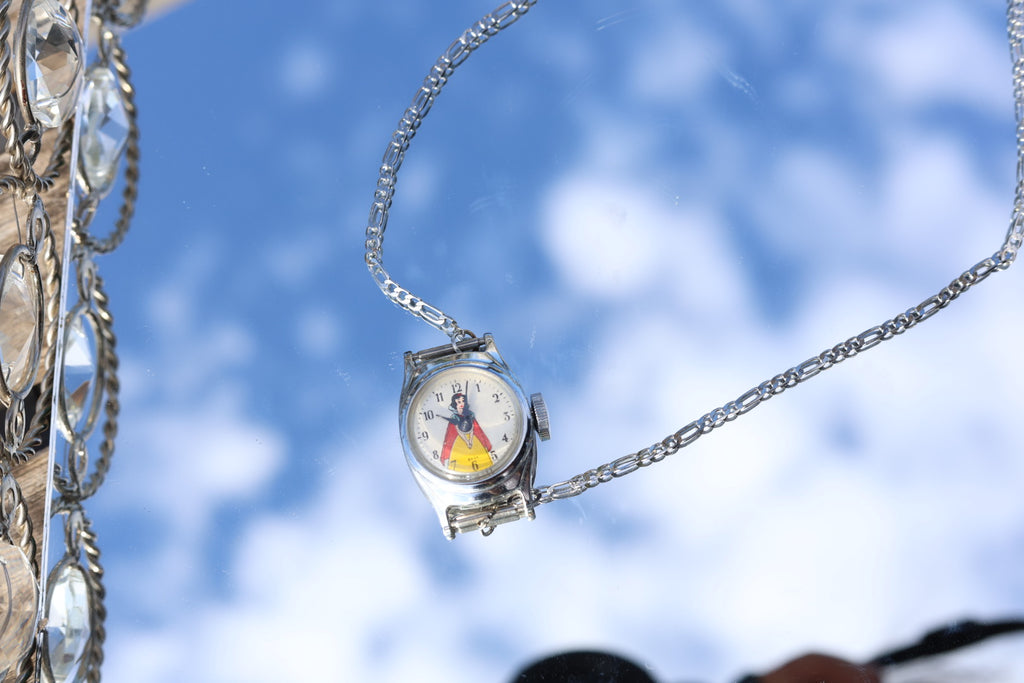 Snow necklace