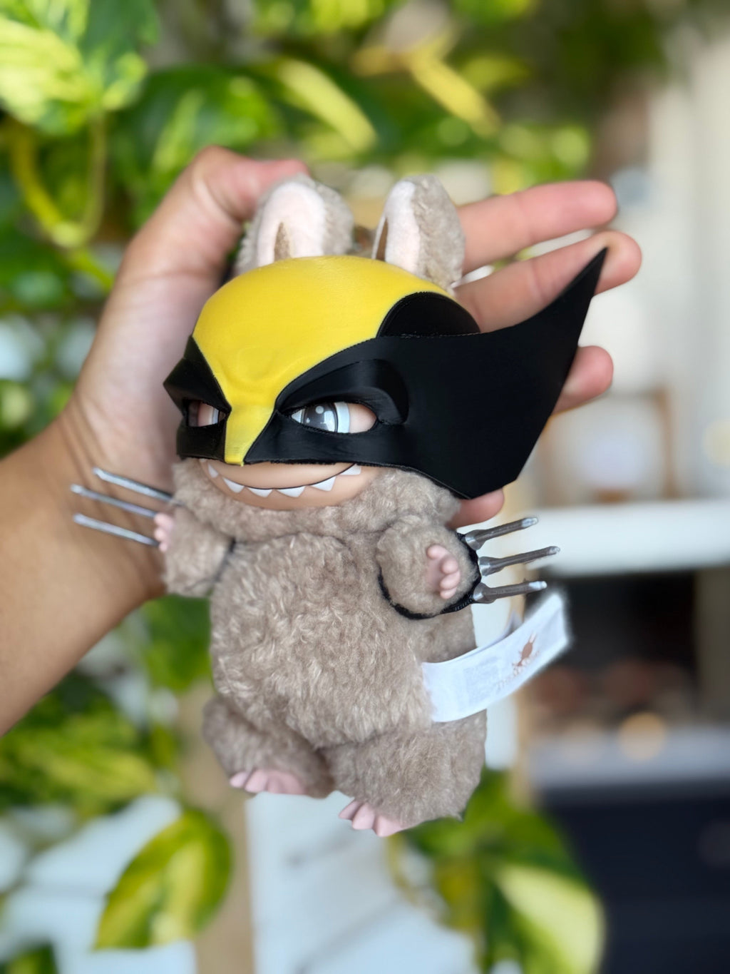 Yellow mask and claws