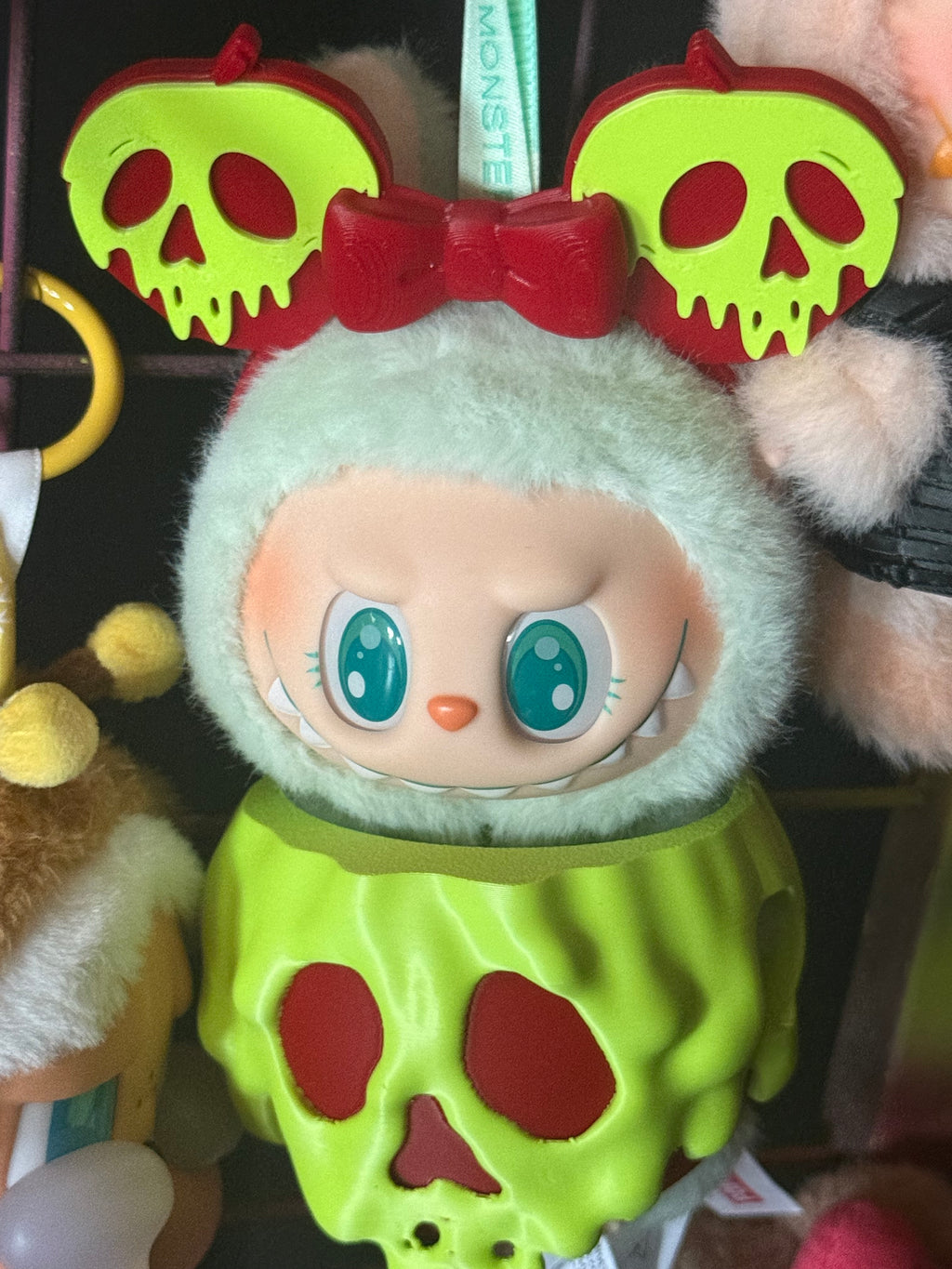 Apple snow Wh I te set (fits all size labubu)