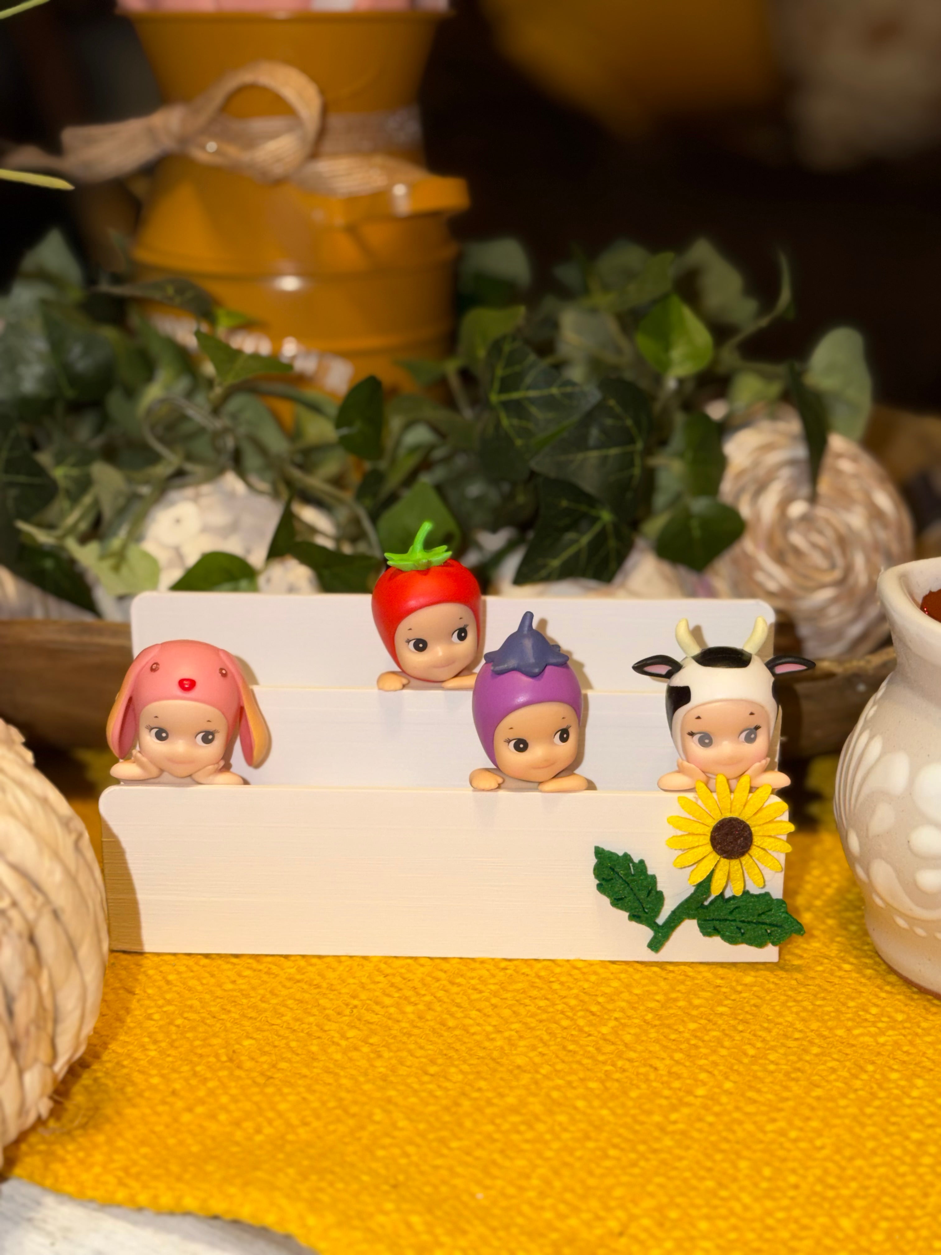 White Sunflower Hipper stand