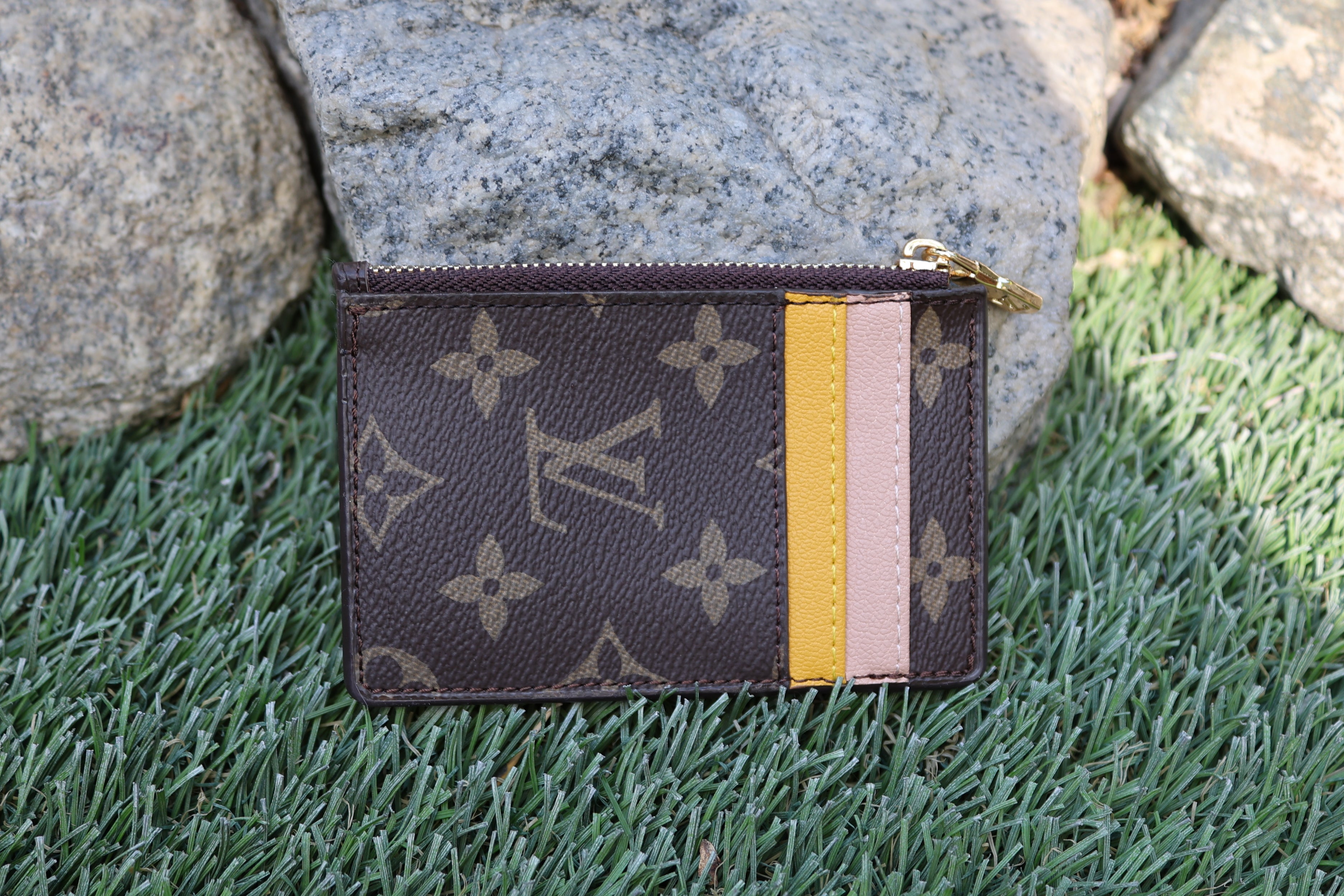 CARDHOLDER WALLETS