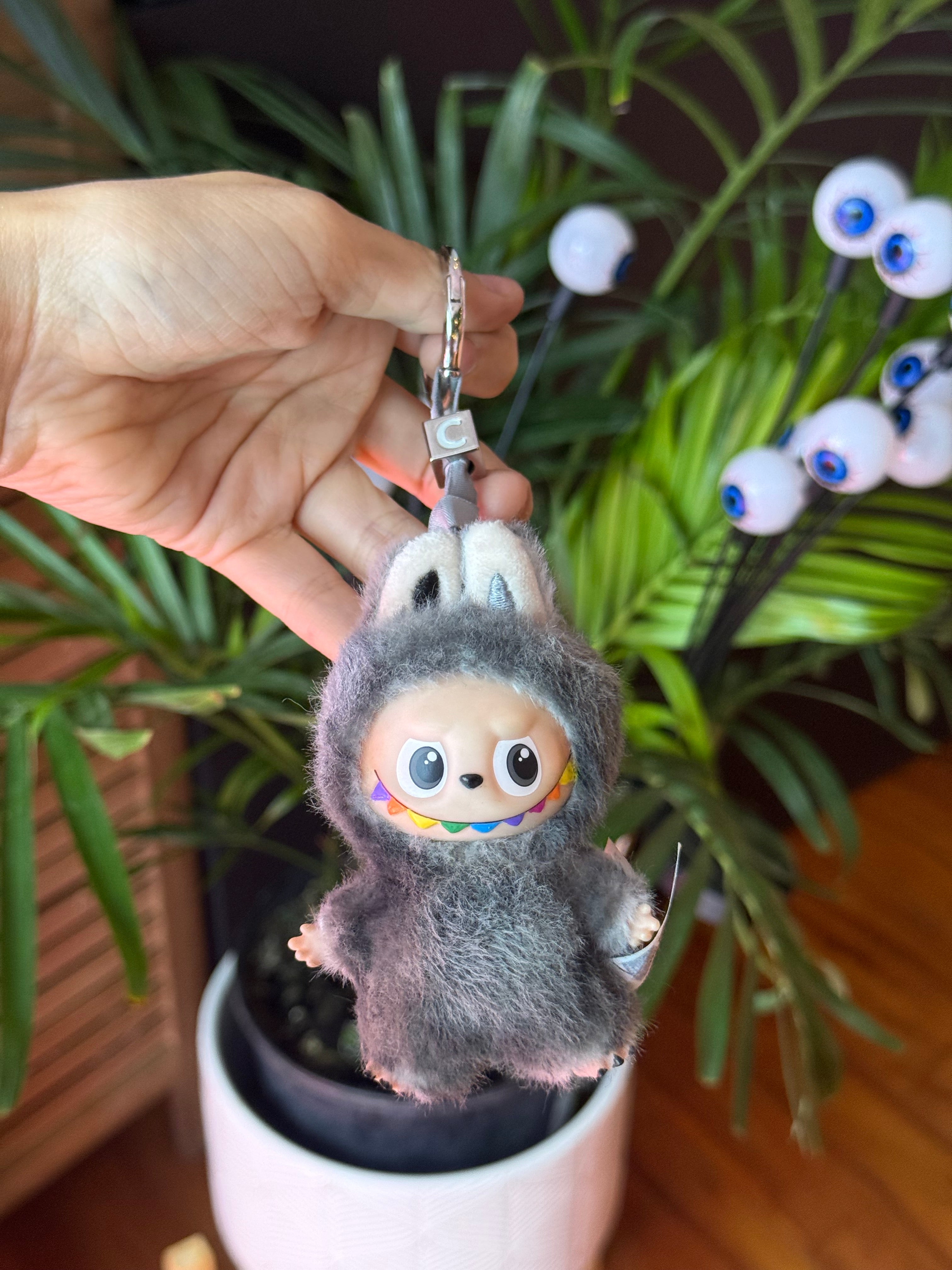 Pin mini Custom secret (letter C )