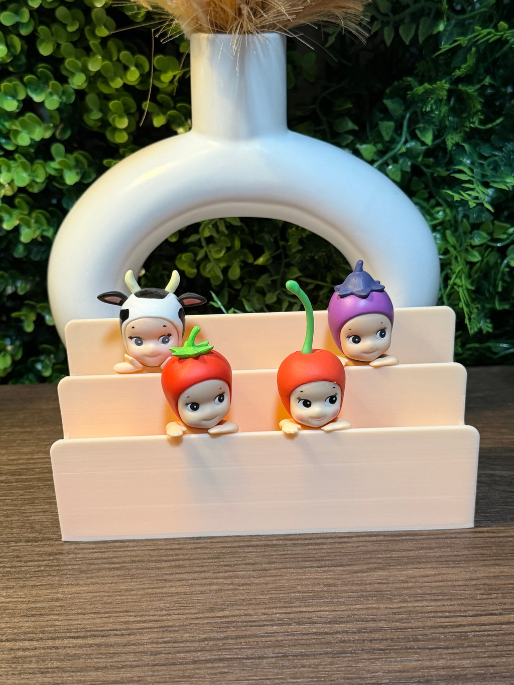 Sonny hipper stand (cream color )