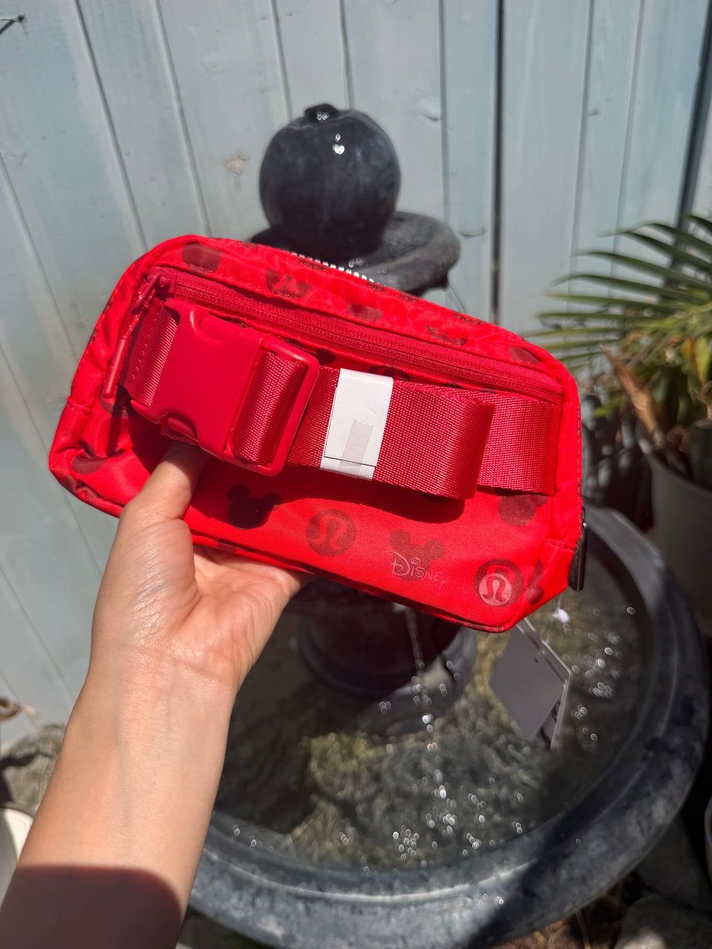 Lulu belt bag red Disney